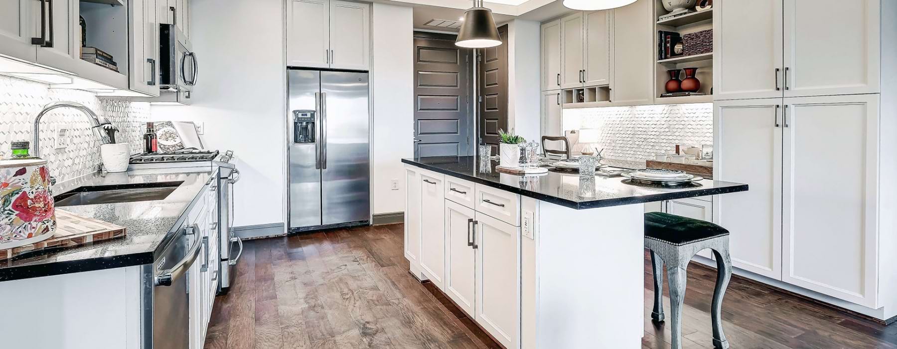 The Christopher apartment photo